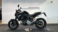 BMW F900 R
